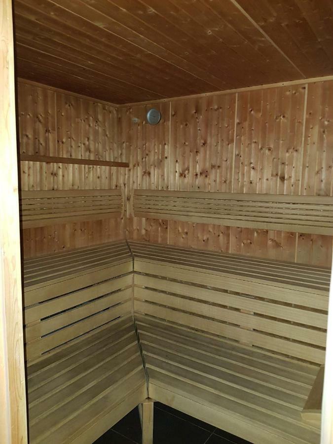 Apartament Pomaranczowy Z Basenem,Sauna-Blisko Morza. Kolobrzeg Ngoại thất bức ảnh